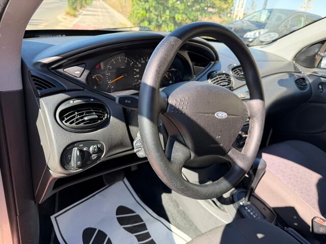 FORD FOCUS TREND ESTATE 1.6 AUTO SPANISH LHD IN SPAIN 125000 MILES SUPER 2002